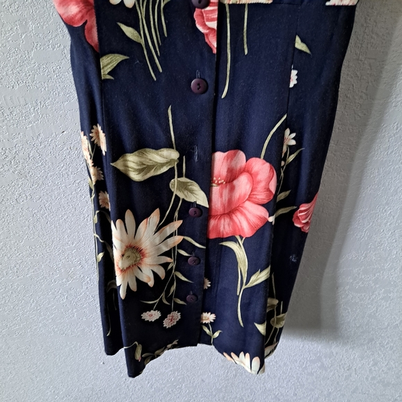 R - Wear Vintage Floral Dress - Picture 3 of 8